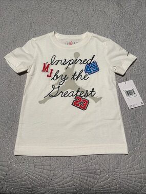 Jordan Little Boys Off White Graphic Tee, NWT’s, Size 4
